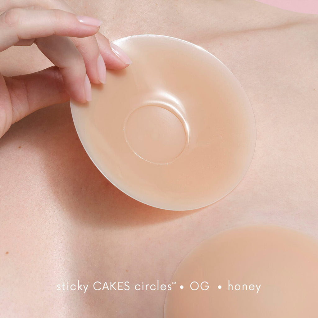 Sticky CAKES™ circles Wedding Guest Outfit Detail